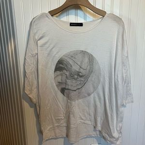 Moon swirl tee